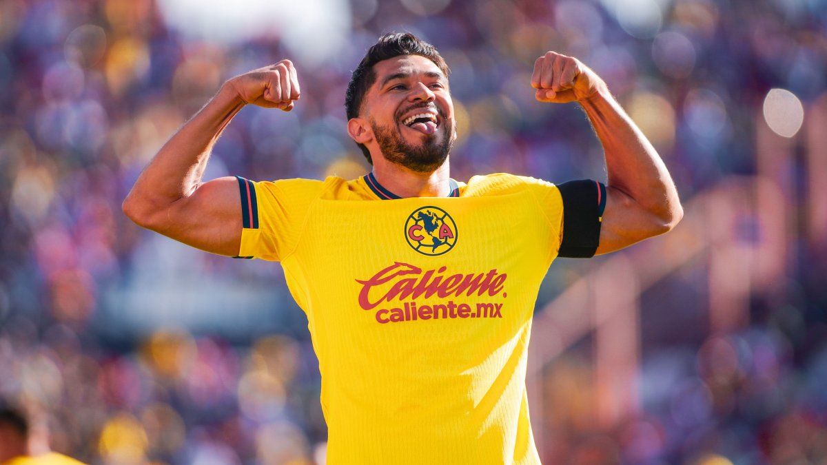 Henry Martin entered the Top 5 of America de México’s all-time scorers