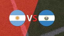 se viene el descanso y argentina vence a el salvador