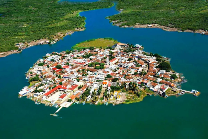 Mexcaltitán: la Venecia Mexicana, un Pueblo Mágico con Alma Azteca Mexcaltitán: la Venecia Mexicana, un Pueblo Mágico con Alma Azteca