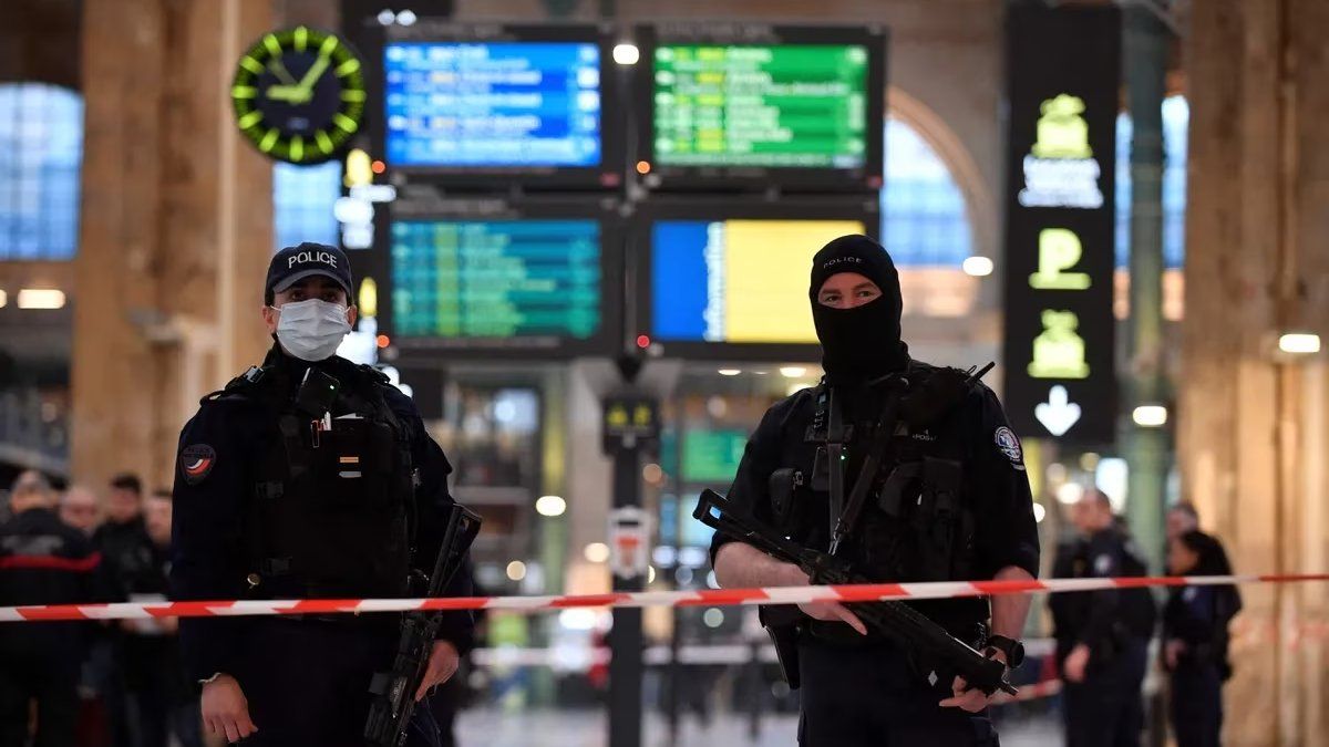 a man injured six people at a train station