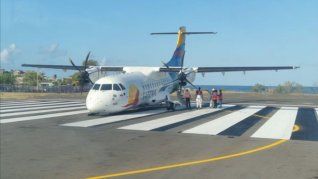 Un avión perdió una de sus ruedas antes del despegue y provocó pánico en los pasajeros