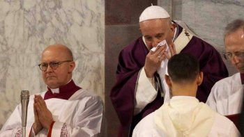 El pontífice canceló el jueves su agenda por una leve indisposición un encuentro con sacerdotes