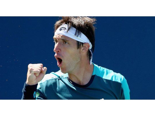 Mayer debutó con un buen triunfo en Sydney