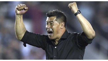 Jorge Almirón tendrá su primera experiencia en el fútbol colombiano.