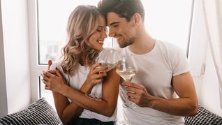 Cada vez son más los jóvenes y adultos que eligen relaciones sin compromisos definidos. Cada vez son más los jóvenes y adultos que eligen relaciones sin compromisos definidos.