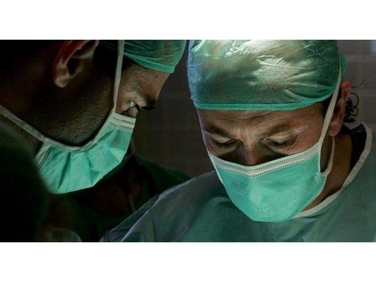 Según OMS, pacientes no deben ser afeitados antes de operarse