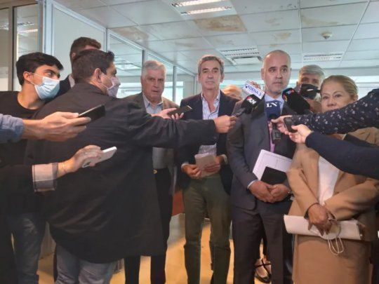 El interbloque federal anunciando que no acompañará el plan económico del Gobierno.