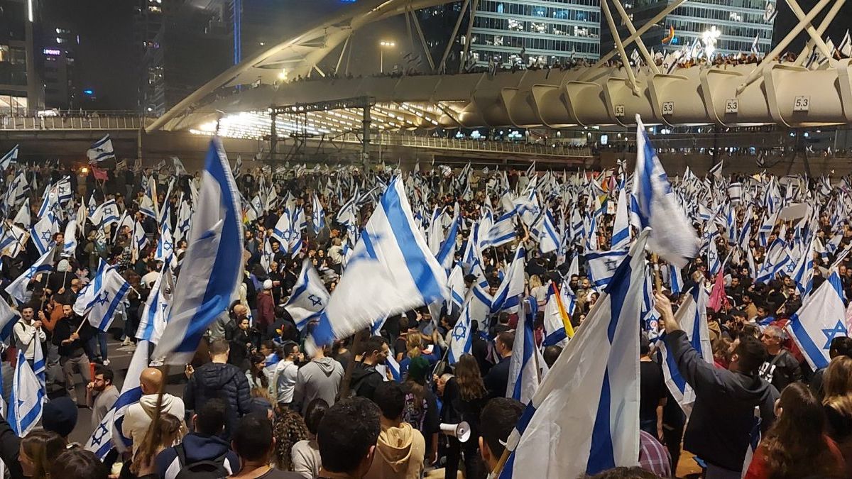 Protests against Netanyahu escalate after removal of key minister