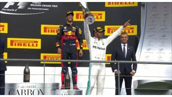 El británico Lewis Hamilton celebró en Bélgica.