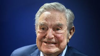 George Soros nació en 1930 en Hungría, pero escapó de su pais durante la ocupación nazi.