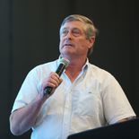 Mi familia pasó muy mal. La vida sigue pero son cosas que no deberían pasar, dijo el intendente de Soriano tras conocer el pedido de sobreseimiento. Mi familia pasó muy mal. La vida sigue pero son cosas que no deberían pasar, dijo el intendente de Soriano tras conocer el pedido de sobreseimiento.