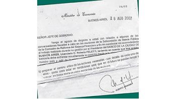Facsímil del documento en el que Roberto Lavagna yGuillermo Nielsen piden la privatización del Banco Ciudadcolocando acciones en la Bolsa.