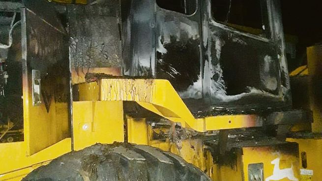 incendios. Los ataques en El Bolsón y Bariloche llevaron al Gobierno provincial de Arabela Carreras a formular una denuncia por “terrorismo” en la Justicia Federal.