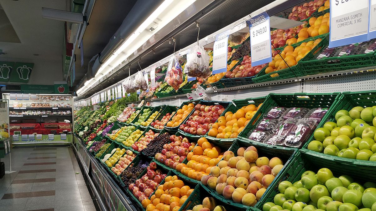 El Gobierno determinó precios de referencia de frutas y verduras para
