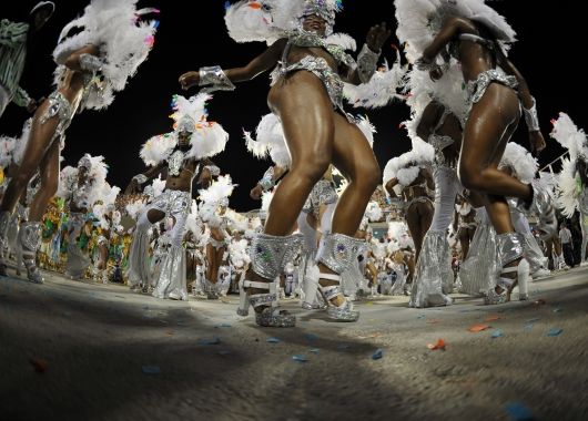 A pura emoción y brillo, comenzó el carnaval de Río