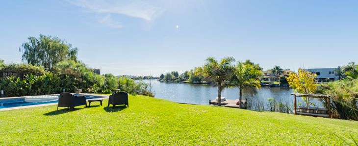 El agua y el verde, dos protagonistas de quienes gustan vivir en un ámbito natural El agua y el verde, dos protagonistas de quienes gustan vivir en un ámbito natural