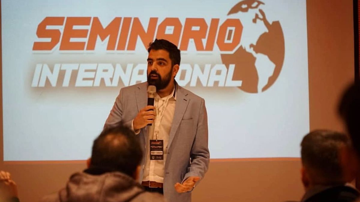 Franco Lombardo revela cómo pasó de lavar autos a ser un influencer motivador de emprendedores
