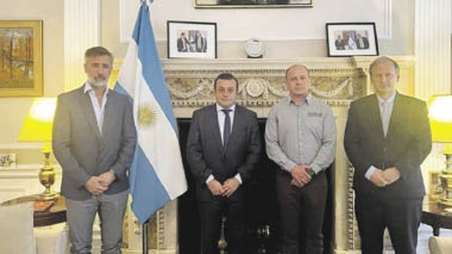 Relacionamiento. A su regreso de los Estados Unidos, el gobernador dio precisiones sobre las gestiones que realizó en ese país en busca de ampliar el mercado de exportaciones de la provincia.