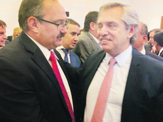Aval. El candidato a gobernador del Frente de Todos busc&oacute; ayer en Tucum&aacute;n el respaldo del presidente electo, Alberto Fern&aacute;ndez.