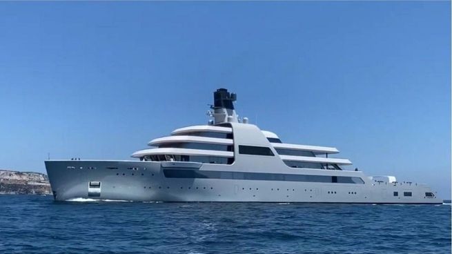 Súperyate de Roman Abramovich. 