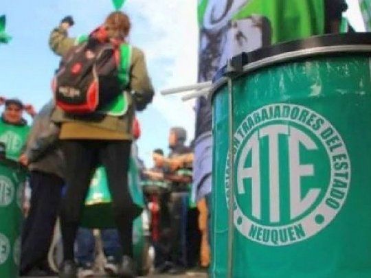 Los estatales neuquinos aseguran que firmaron “el mejor acuerdo del país”, pero remarcan que ya lo habían logrado en el 2017, bajo un sistema similar.