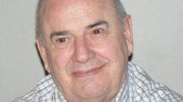 Murió Cacho Cristofani, histórico productor y empresario teatral.