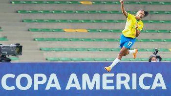 Clasificado. Brasil le ganó a Venezuela y se metió en las semifinales de la Copa América.