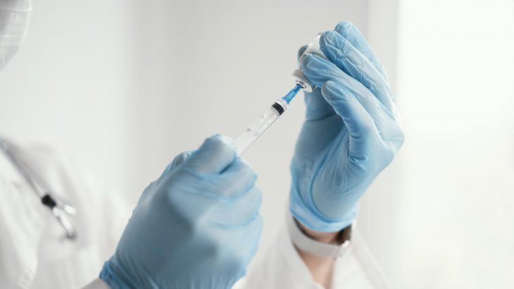 Un estudio afirma que las vacunas actualizadas del Covid-19 brindan protección contra otros linajes.