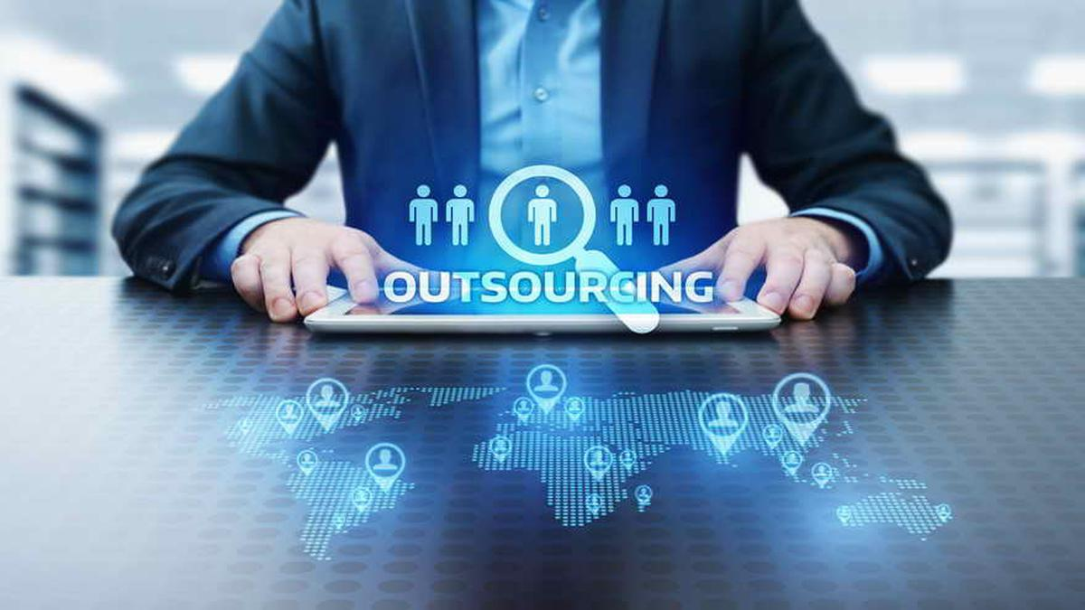 Why more and more companies hire outsourcing services