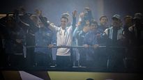 La Selección argentina se trasladó en un micro descapotable desde Ezeiza al predio de la AFA.&nbsp;