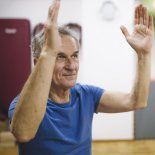 La actividad física puede traer enormes beneficios para los adultos mayores. La actividad física puede traer enormes beneficios para los adultos mayores.