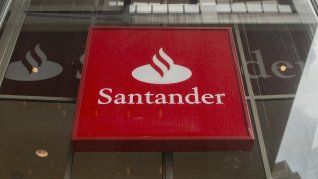 Las acusaciones contra Santander impactaron en sus acciones.