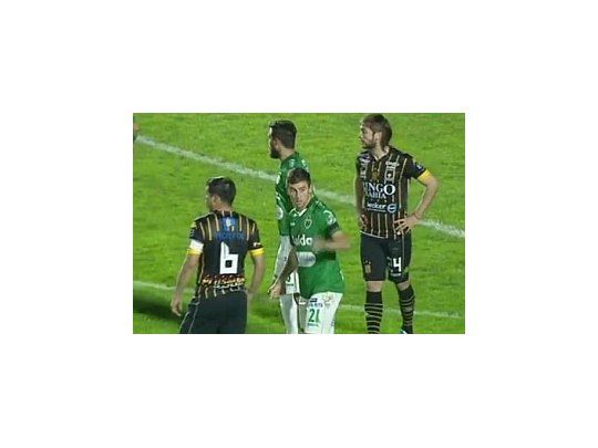 Sarmiento y Junín repartieron puntos en Junín (Captura de TV).