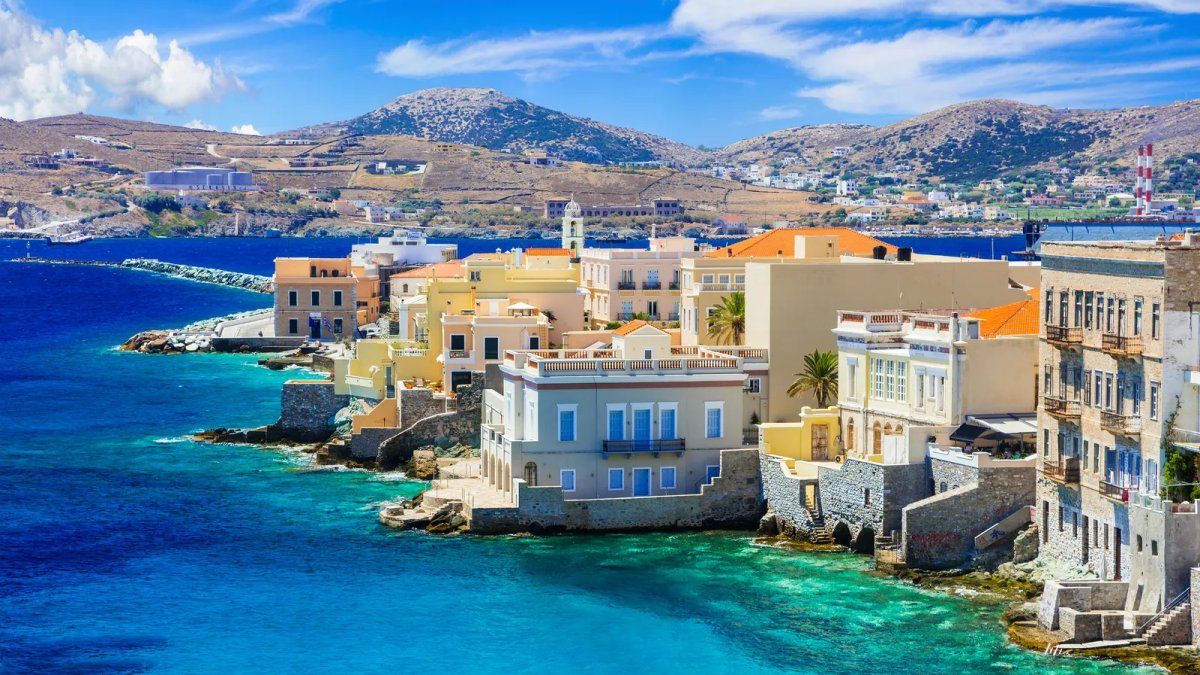 Emigrate to Europe in 2025: how is the job market in Greece?
