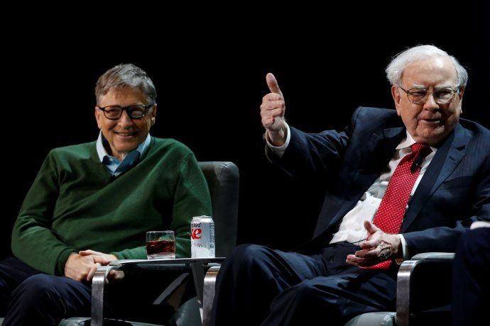 Gates y Buffett, dos amigos de las inversiones.