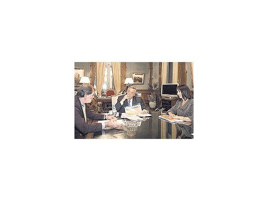 El titular de la automotriz, Dominique Maciet, se reunió anoche con el presidente NéstorKirchner y la ministra Felisa Miceli para comunicarles la inversión.