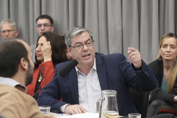 Martínez acusó  a LLA de llevar adelante el plan 