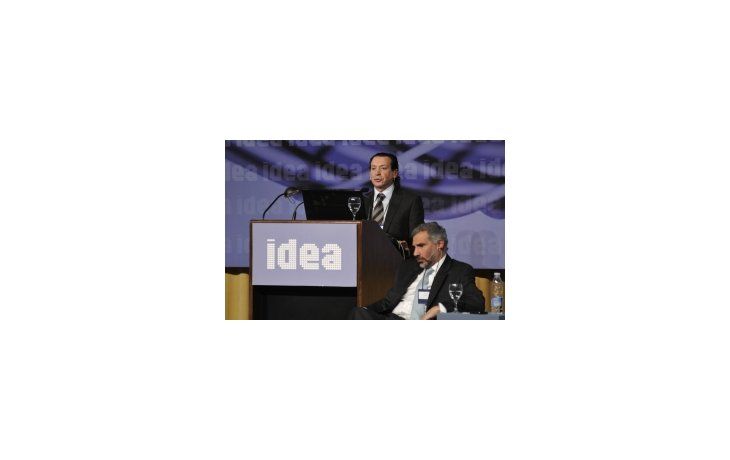 ámbito.com | Dante Sica y Gustavo Cañonero en durante su participación en el Precoloquio de IDEA.