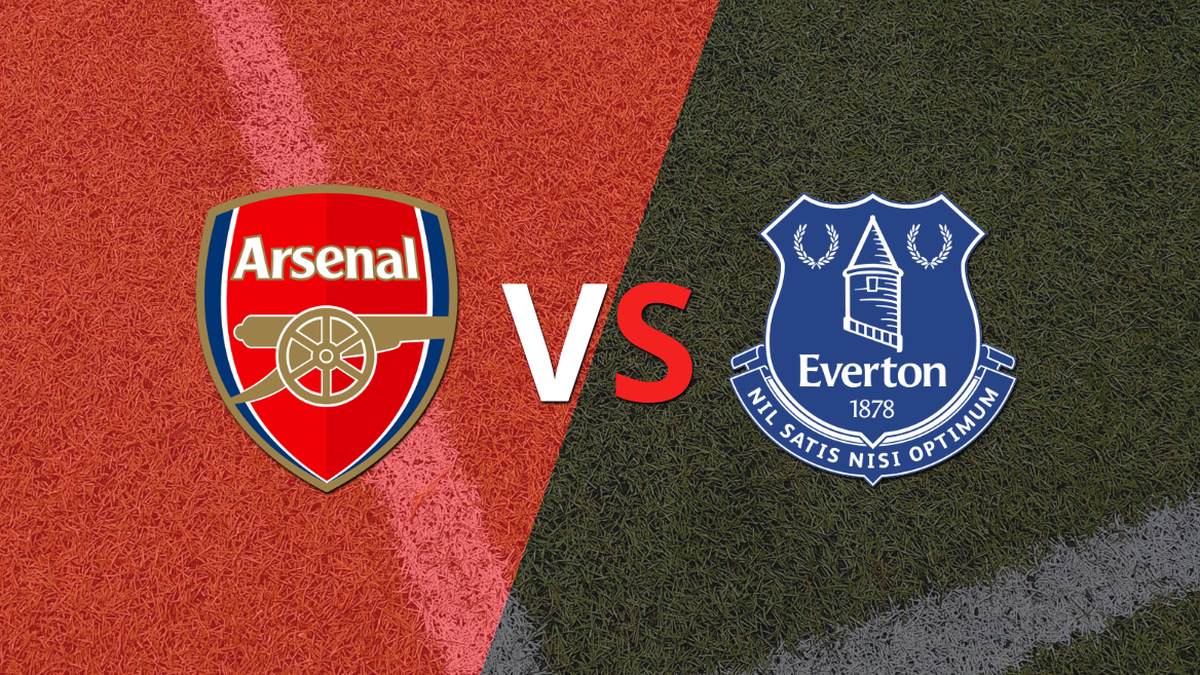 Arsenal needs a win against Everton to reach the top