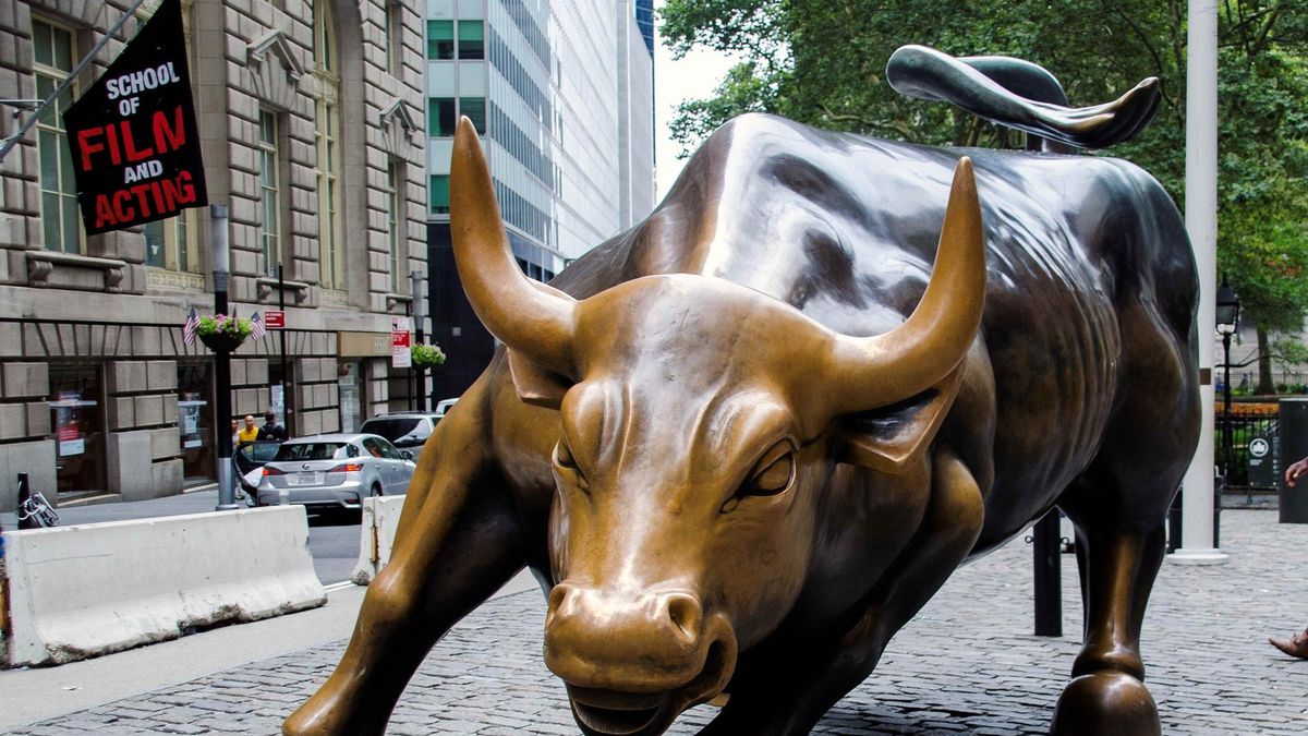 Wall Street takes a breather on the last trading day of 2021
