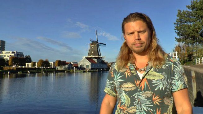 A documentary series about a man accused of fathering more than 500 children is coming to Netflix