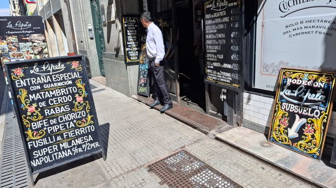 La Pipeta trabaja de corrido, desde a apertura a las 11 am hasta el cierre a la madrugada. 