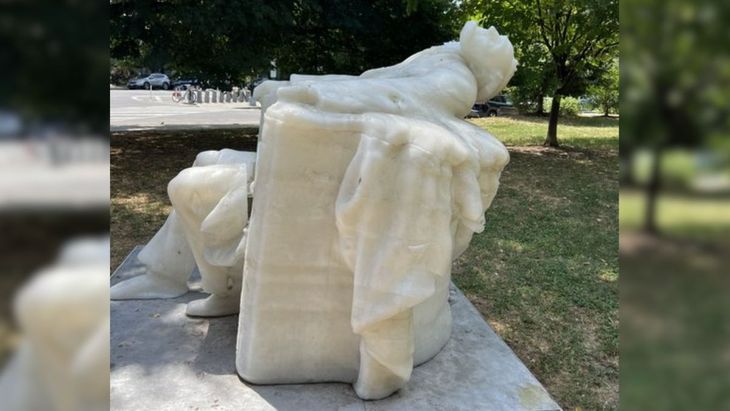 Así quedó la estatua de Abraham Lincoln. Así quedó la estatua de Abraham Lincoln.