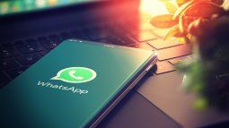 WhatsApp.
