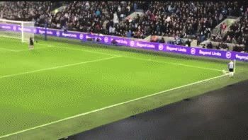 una espectacular chilena ya compite para los mejores goles del ano