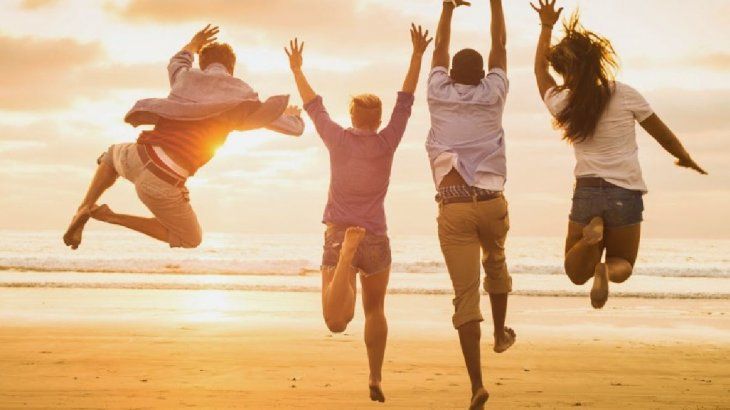 Feeling happiness has advantages for mental and physical health. Feeling happiness has advantages for mental and physical health.