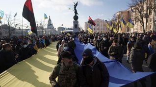 Grupos nacionalistas convocaron a una protesta contra Rusia en Járkov.