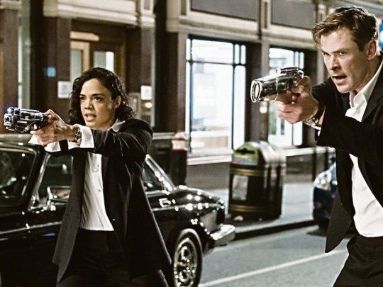 hombres de negro. Sin Tommy Lee Jones y Will Smith, sus nuevas caras apenas logran entretener a los espectadores.