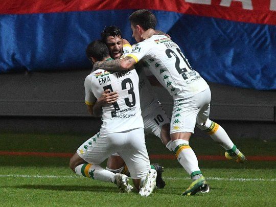 Aldosivi le ganó a San Lorenzo en el Nuevo Gasómetro.