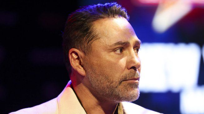 Óscar de la Hoya reaccionó a la alianza creada entre Turki Al-Alshikh y Dana White. Esta nueva empresa trabajará bajo la marca TKO, entregando cinturones The Ring, algo que ha generado cierto recelo en la industria del boxeo.
